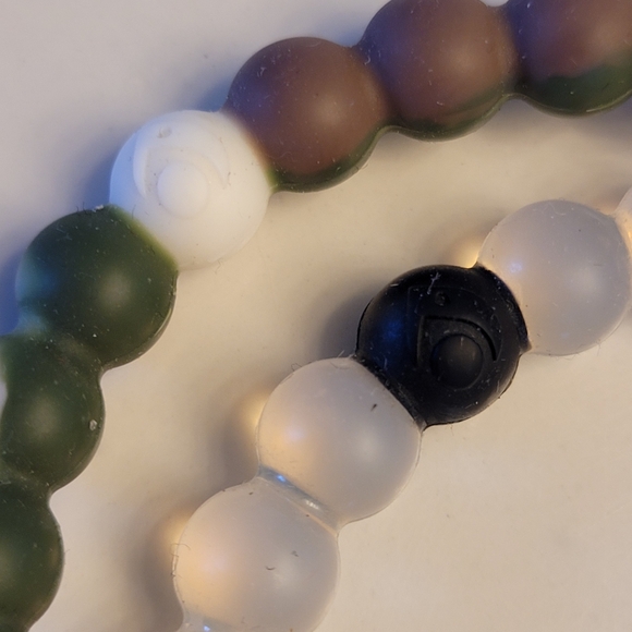 LOKAI CLASSIC & LOKAI VETERANS ESSENTIALS SILICONE BRACELETS - Picture 4 of 5